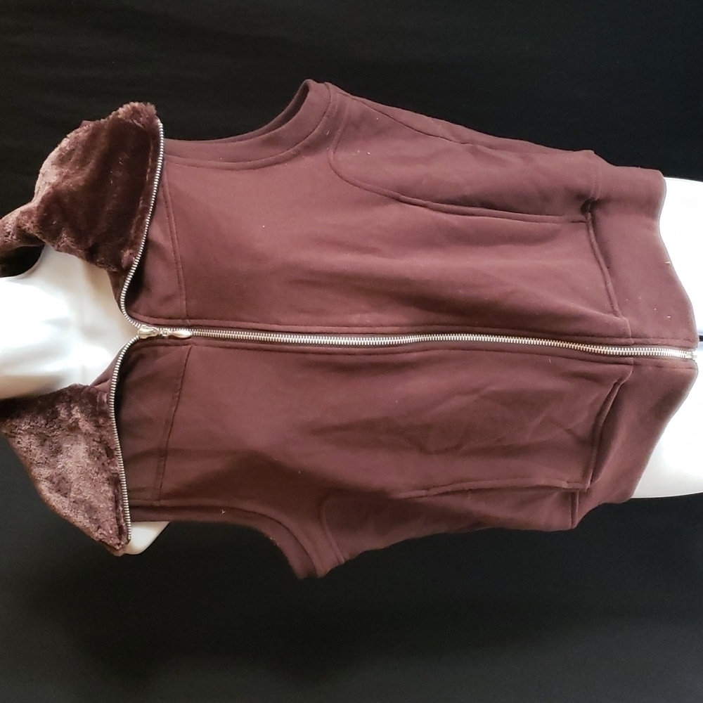 Carolyn Taylor women's faux fur collar vest size large